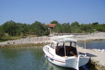 Ribarska kućica Dalmatina, Otok Žižanj