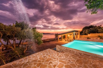 Luksuzna kamena kuća sa bazenom Serenity, foto 13